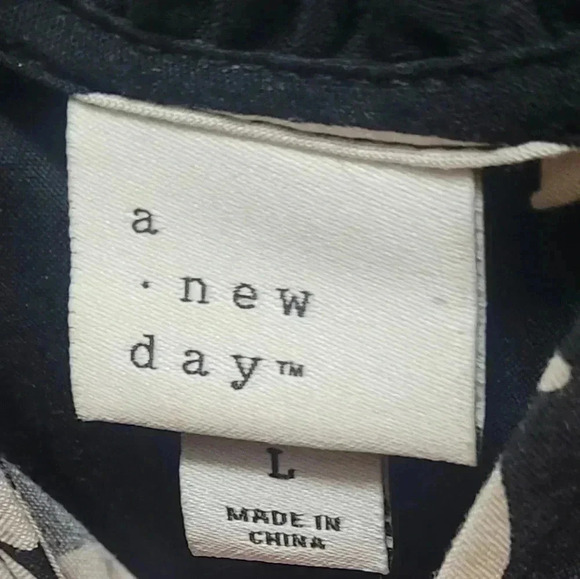 A New Day Womens Blouse Size Large - Picture 2 of 2